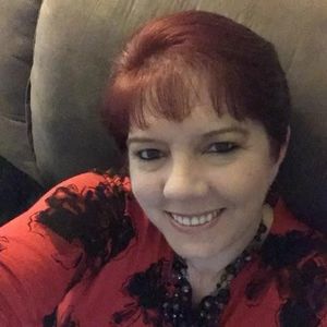 Meet your Posher, Connie